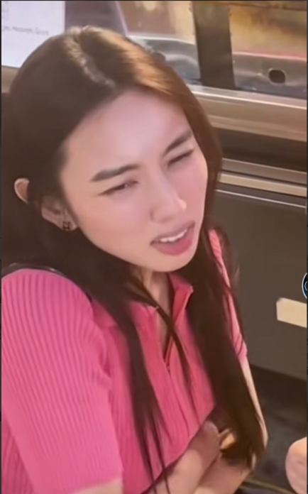 Hoa hậu Thùy Tiên bất ngờ bị 'crush' bơ đẹp khiến netizen 'cười ra nước mắt' - Ảnh 1